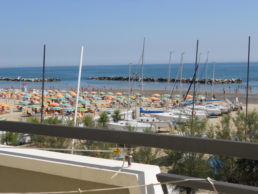 Hotel Laguna Blu Rimini Exterior photo
